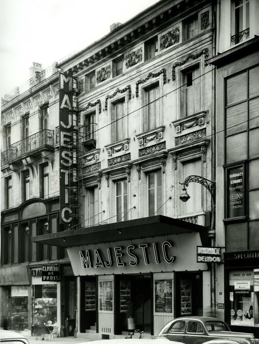 façade sur rue, vue générale