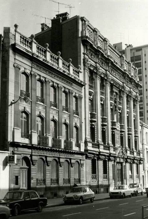 façades sur rue, vue générale