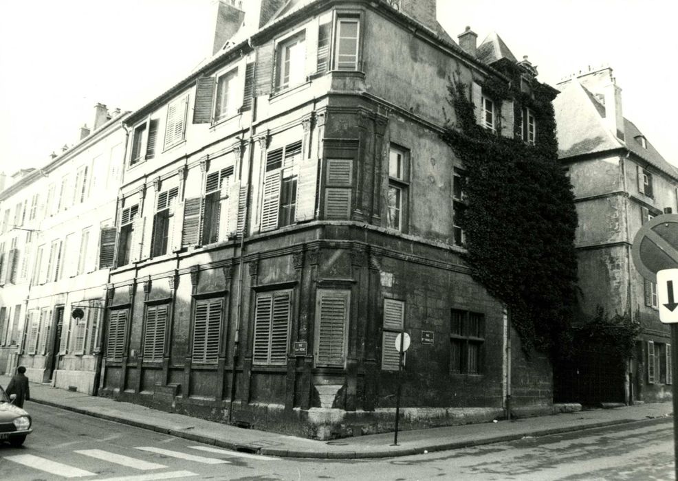 façades sur rues, vue générale