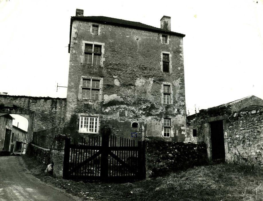 façade nord-est, vue générale