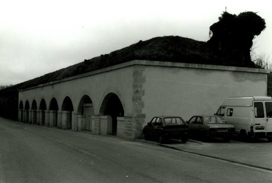 vue générale des casemates ouest entre les bastions n°41 et n°42