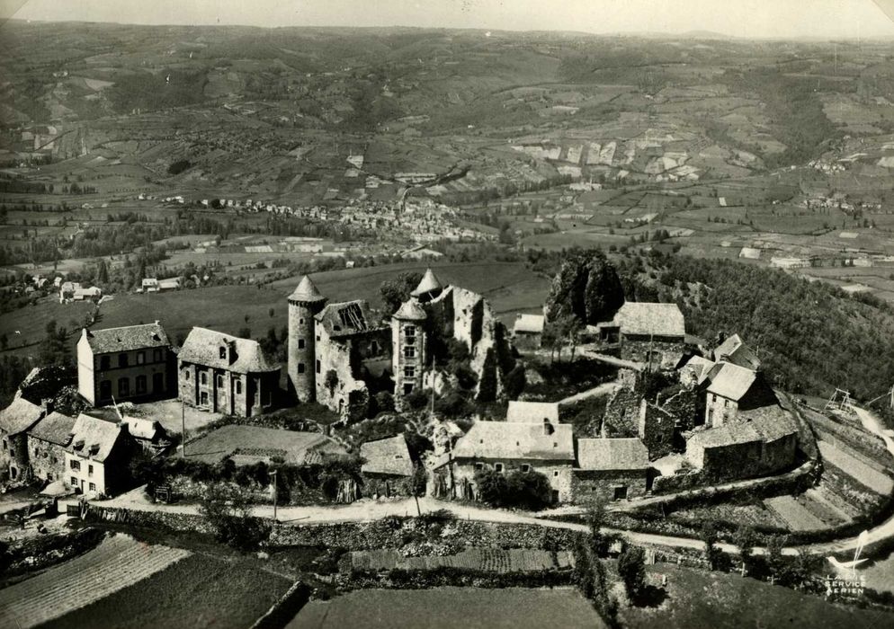 vue aérienne de l’ensemble des bâtiments dans leur environnement