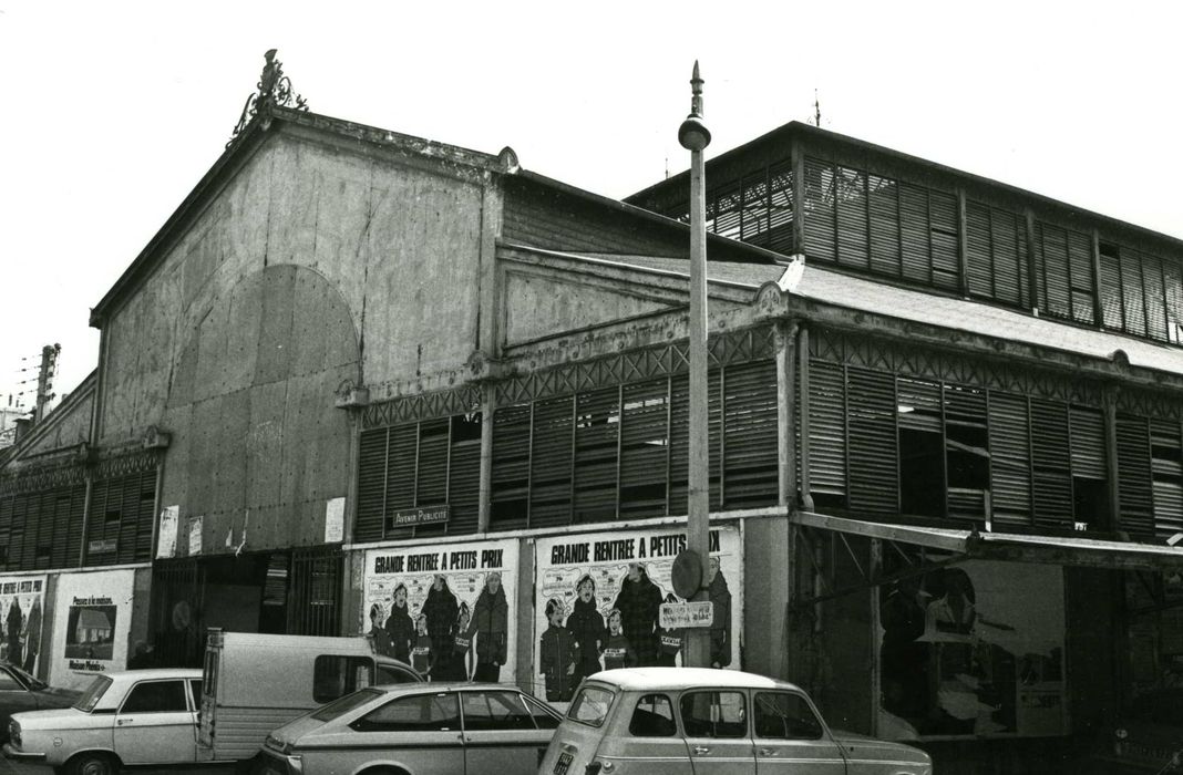 vue partielle du bâtiment 