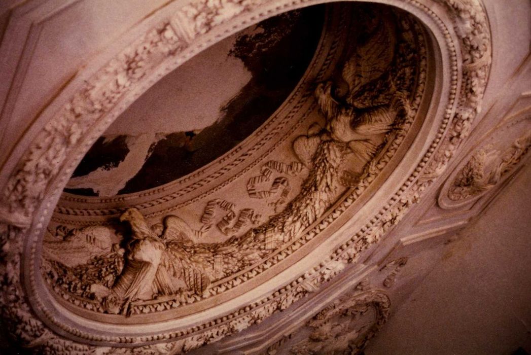 1er étage, salle de la gloire, décor stuqué du plafond, vue partielle