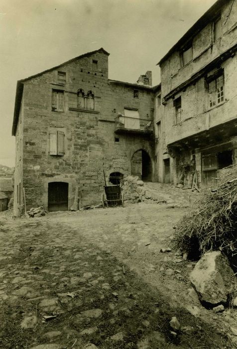 façade sur rue, vue générale