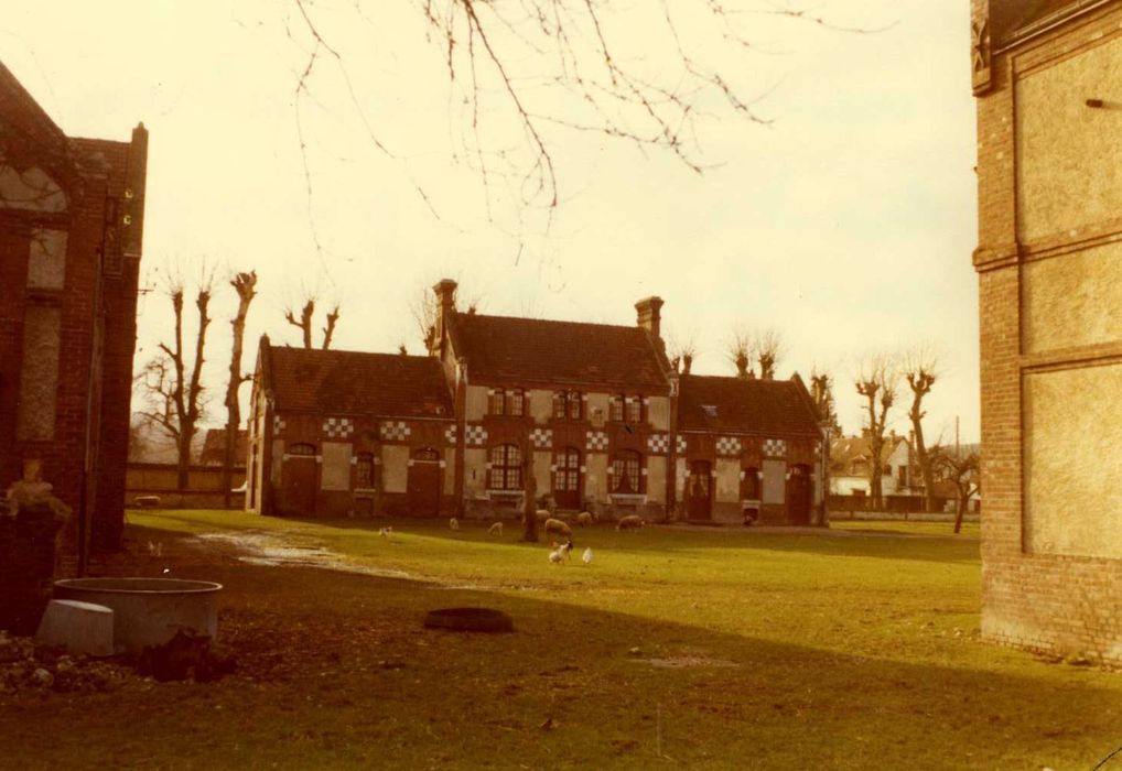 ferme, façade est, vue générale