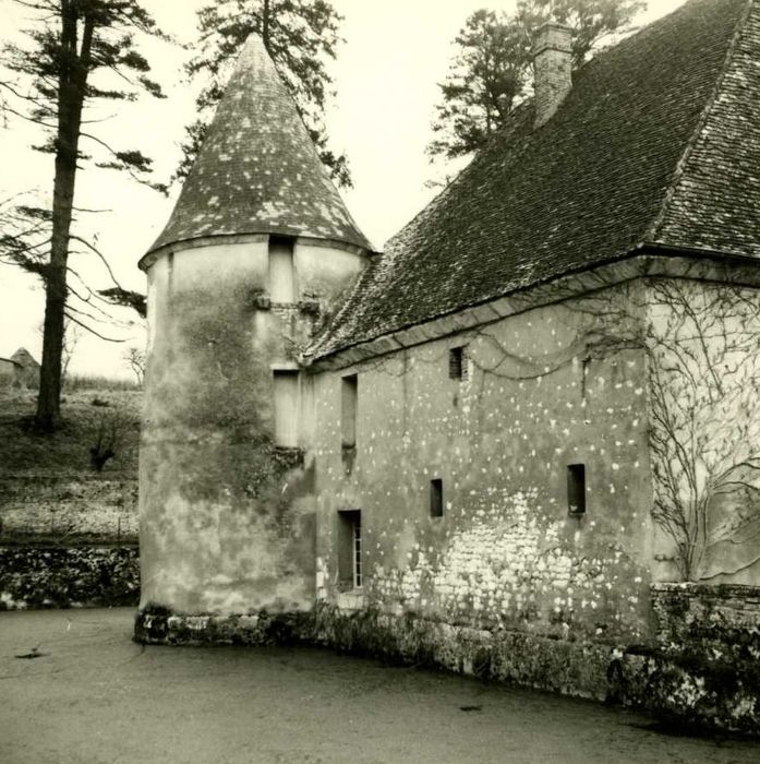 communs, angle nord-ouest, façade ouest, vue générale