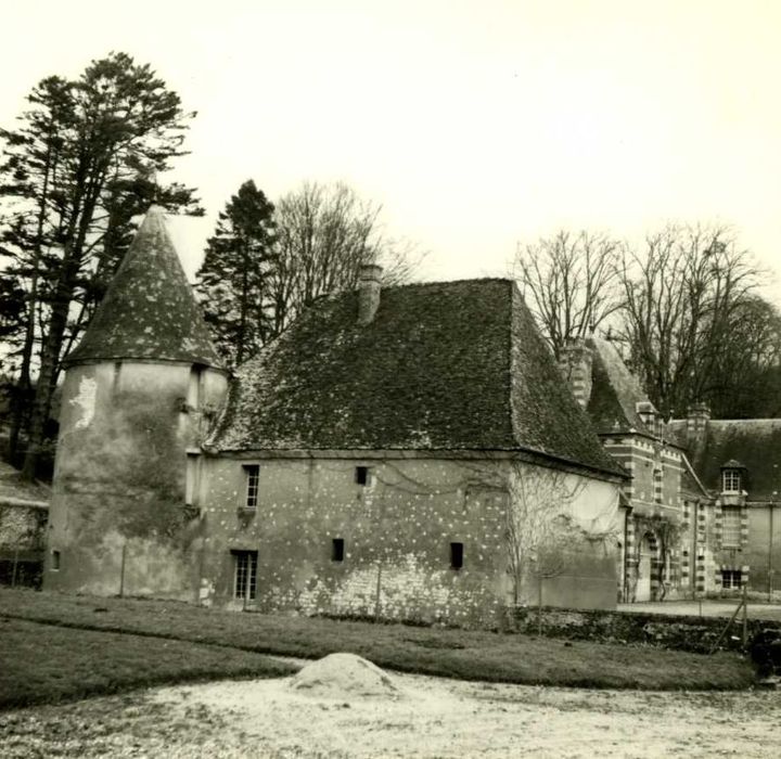 communs, angle nord-ouest, façade ouest, vue générale