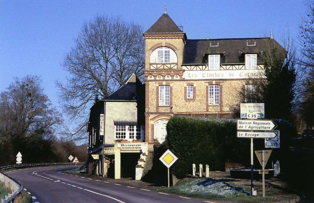 façade sud-est, vue partielle (photocopie numérisée)