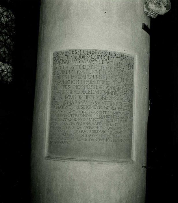 plaque funéraire en mémoire de Guillaume Hurbal et de sa femme Françoise Guillemin, de Nicolas Hurbal et de Françoise Vignette