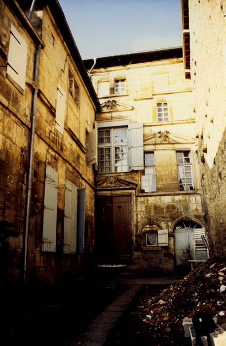 façades sur cour, vue générale