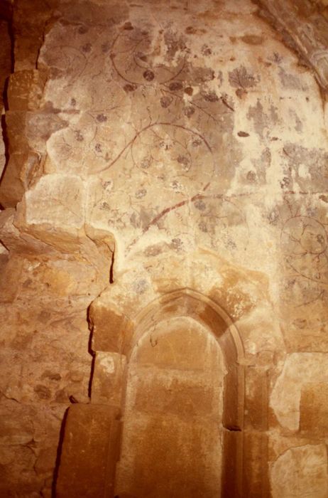 donjon, chambre de l’abbé, mur est, détail des peintures monumentales décoratives