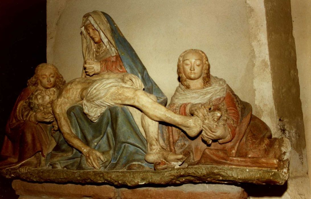 Groupe sculpté : Vierge de Pitié