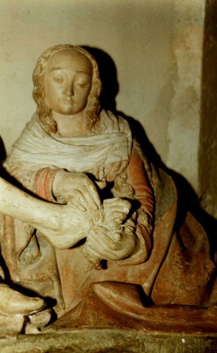 groupe sculpté : Vierge de pitié, détail