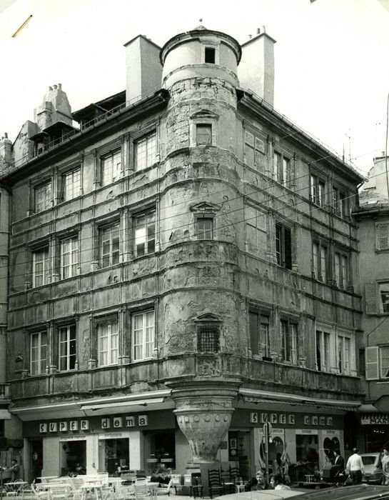 façades sud et est, vue générale