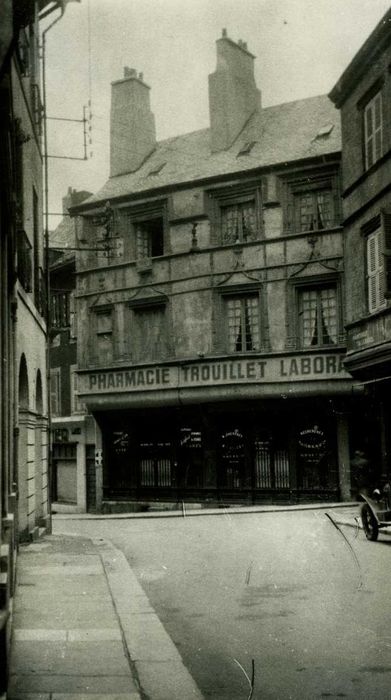 façades sur rue, vue générale