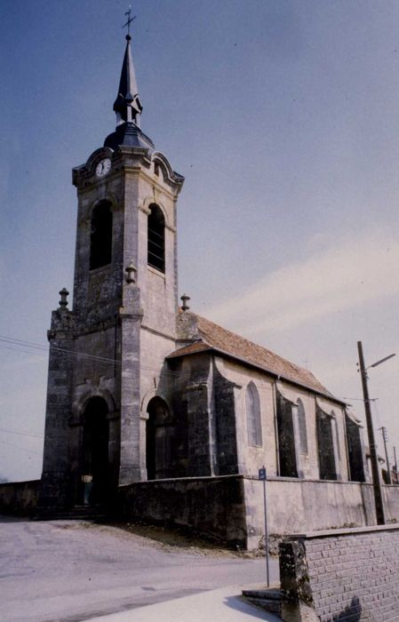 Eglise Saint-Pierre de Ville-Issey