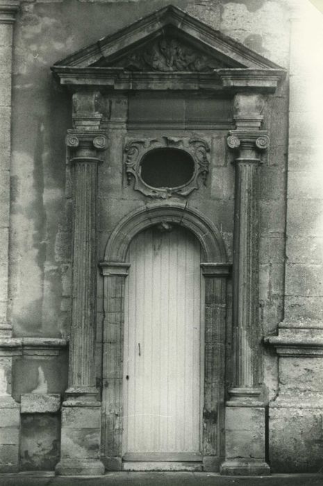 porte d’accès à la chapelle