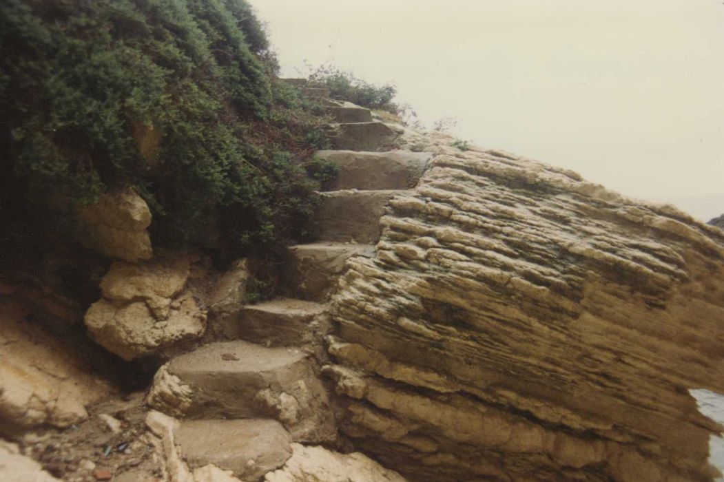 départ de l’escalier au niveau de la grève