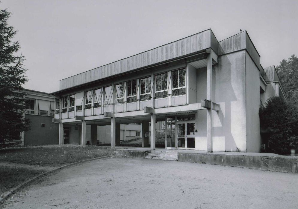 bureaux et laboratoires d’essai, angle sud-est