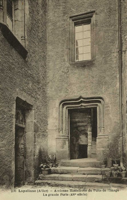 porte d’accès au logis