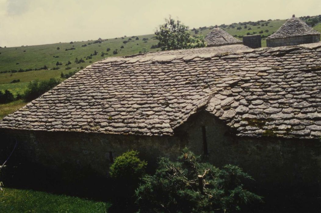 détail de la toiture d’un bâtiment non situé