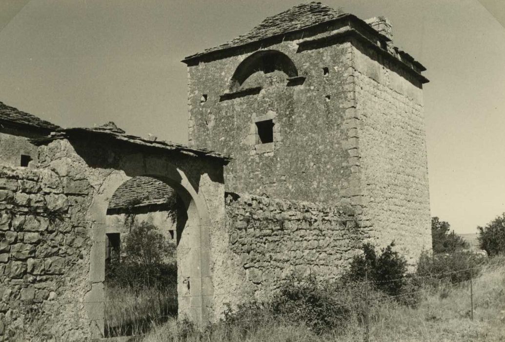 tour nord-est, façade sud