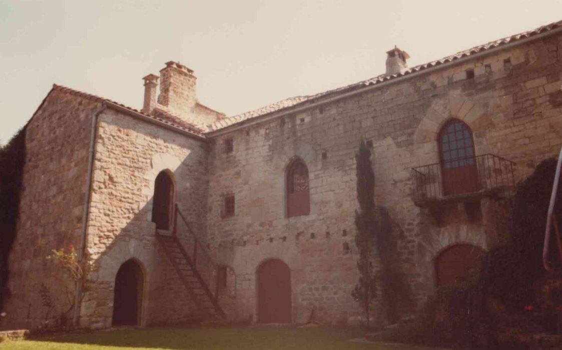 cour intérieure, façade ouest