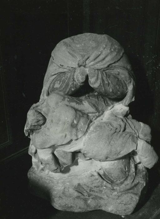 groupe sculpté : Vierge de pitié