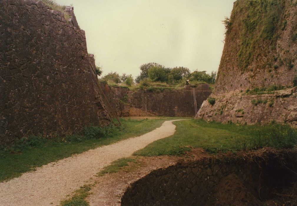 bastion Saint-André depuis la poterne sud-ouest