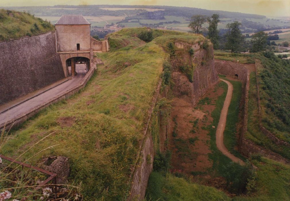 porte et bastion Détaché depuis le bastion Saint-Martin