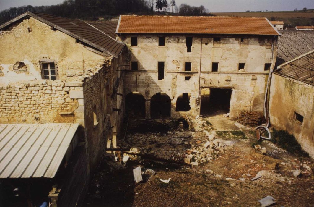 façade sud sur l’ancien cloître