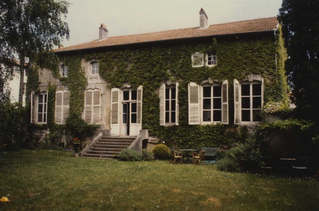 façade ouest sur jardin