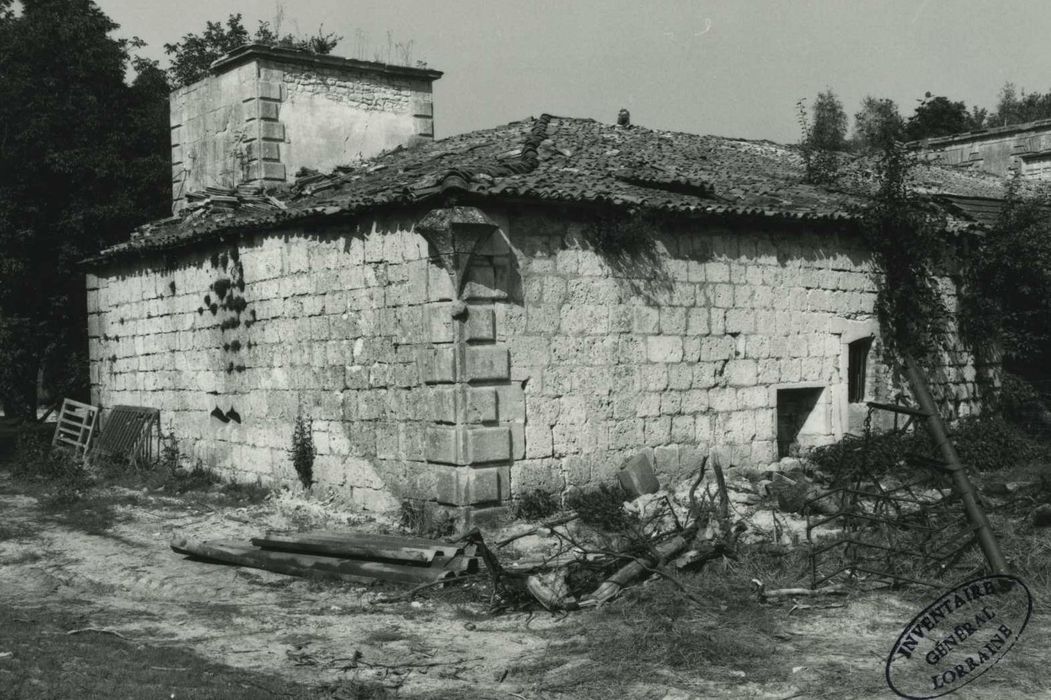 dépendances, angle sud-ouest