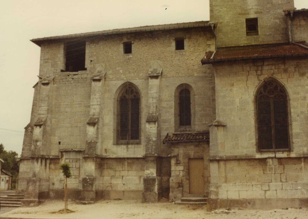 façade latérale sud, vue partielle