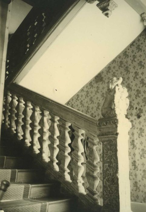 escalier, vue partielle