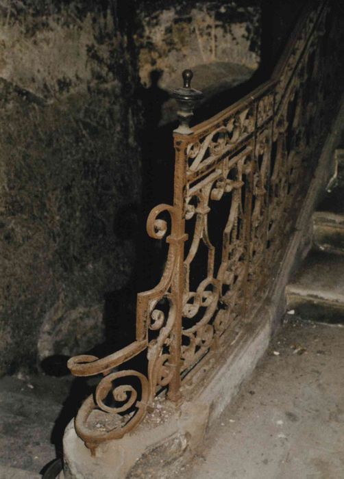 escalier d’honneur, détail de la rampe en fer forgé