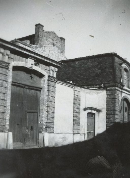 porche d’accès à la cour, vue partielle