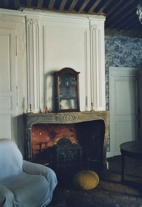 chambre au papier de Jouy, détail de la cheminée