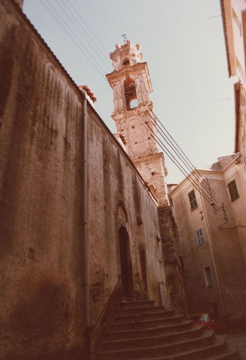 façade latérale sud, vue partielle