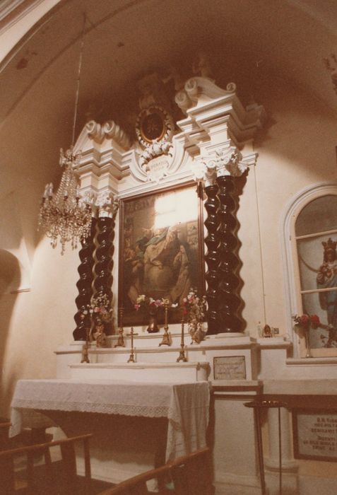 retable, tableau : Vierge à l'Enfant donnant le Rosaire à saint Dominique et sainte Catherine de Sienne et les mystères du Rosaire