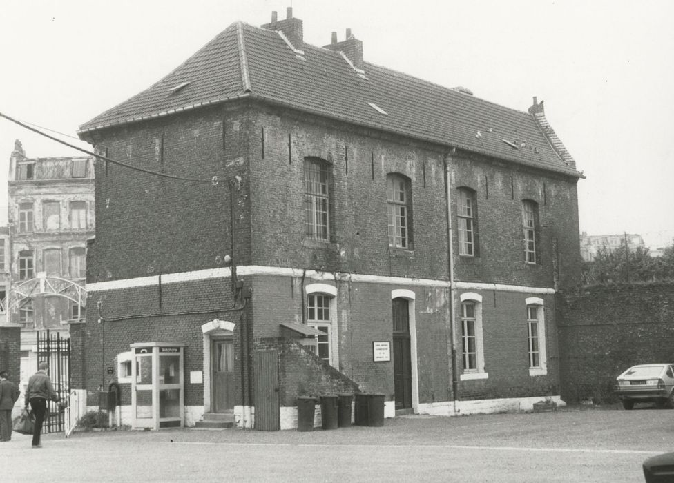 façade est du pavillon d’entrée