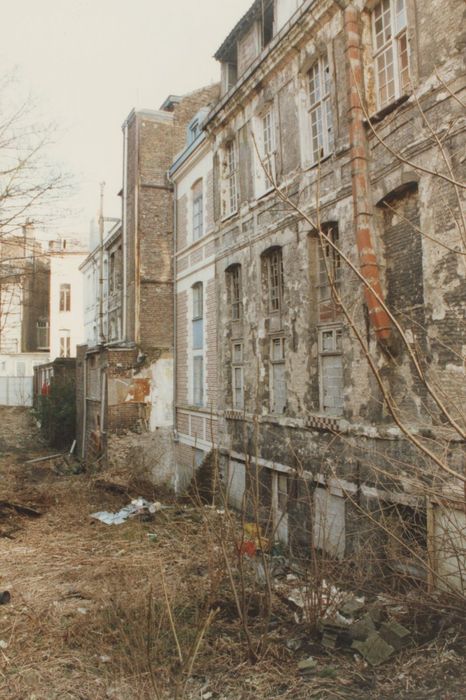 façade postérieure, vue partielle