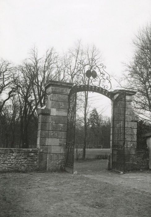 grille d’accès au  parc