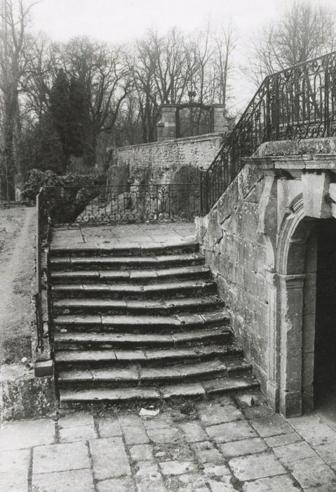 parc, escalier monumental, vue partielle