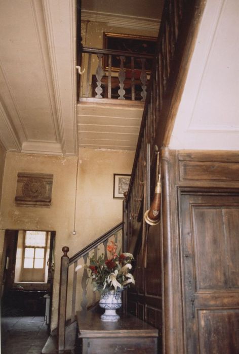 escalier, vue partielle