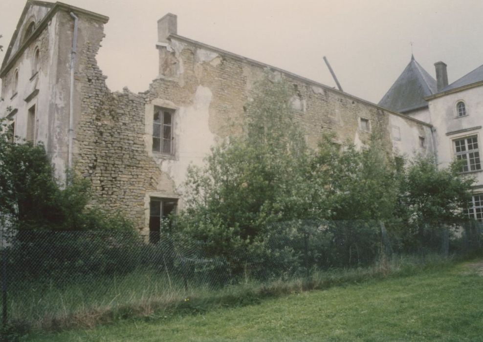 aile est, façade ouest, vue partielle