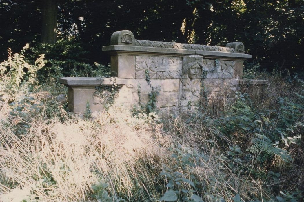 parc, vue partielle du mémorial