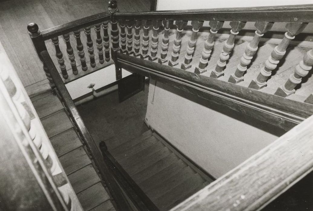 escalier, vue partielle