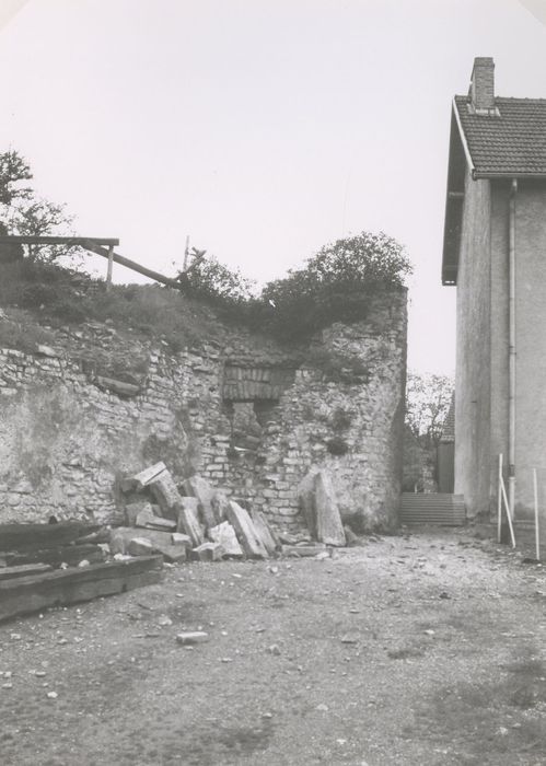 vestiges de la tour d’angle sud-ouest